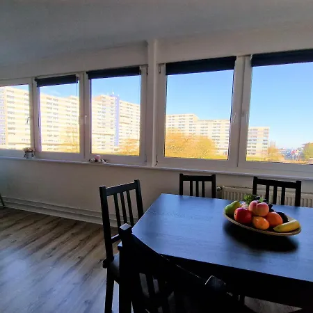 O02-004 * Heiligenhafen